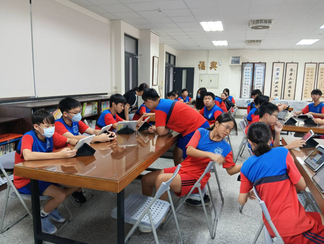 1151016平板應用於自主學習平台