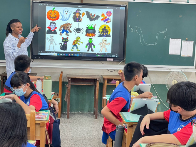 1151020外師萬聖節介紹